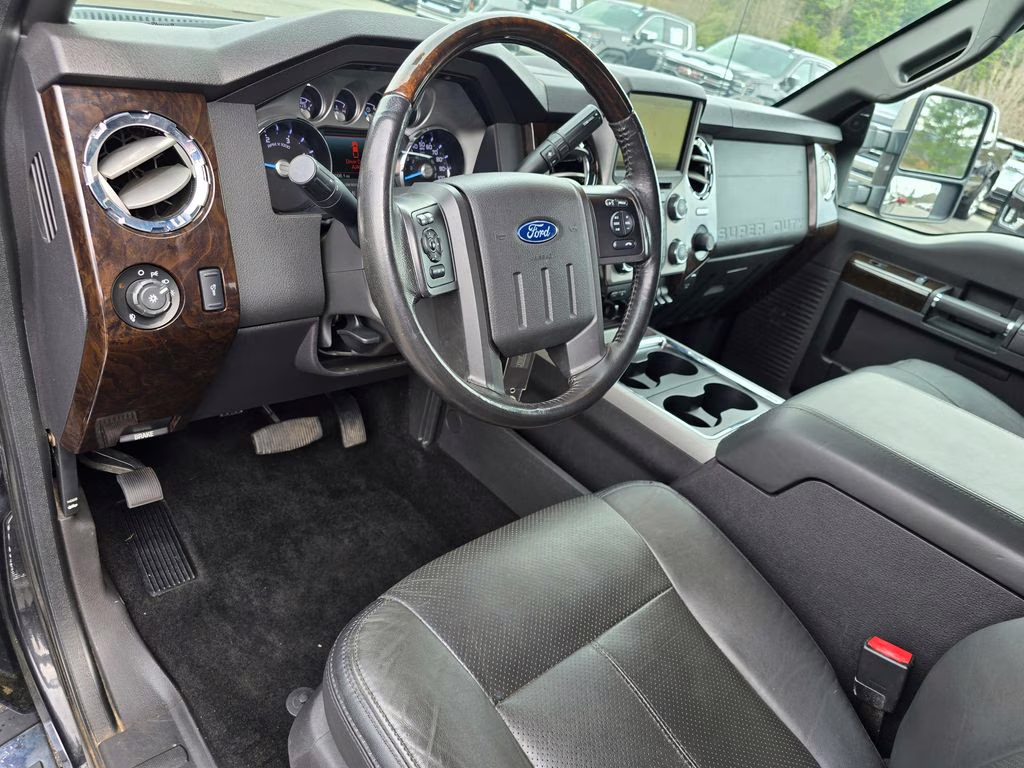 2015 Tuxedo Black Metallic Ford Super Duty F-250 SRW Lariat 4X4 Truck