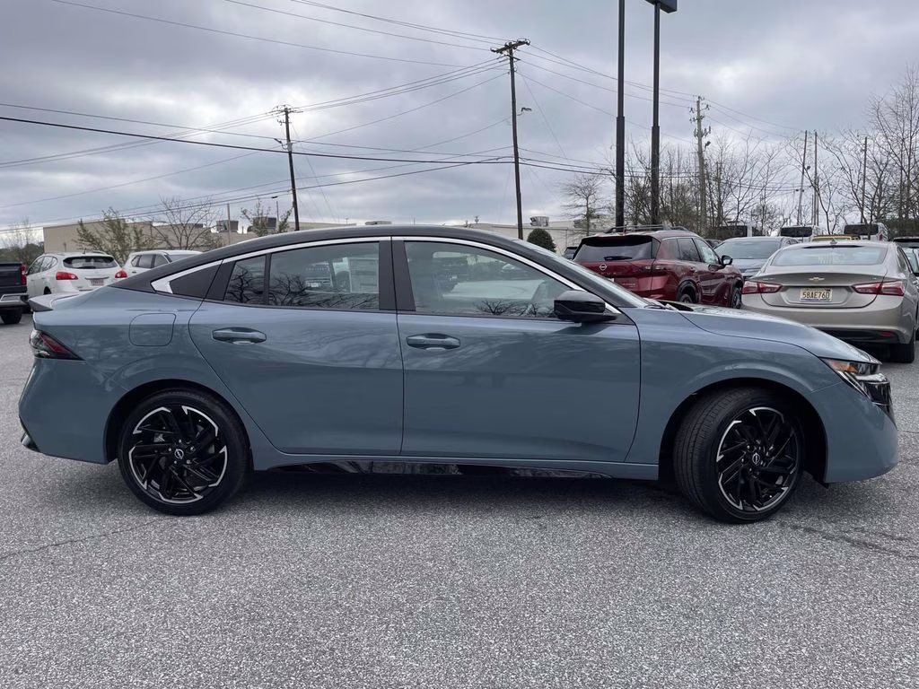 2026 Atlantic Gray/Super Black Nissan Sentra SR FWD Sedan