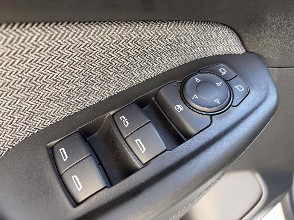 2025 Summit White Chevrolet Trailblazer LT AWD SUV