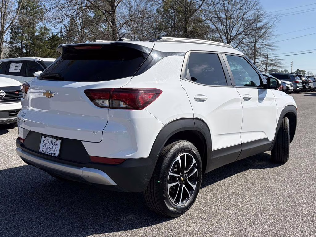 2025 Summit White Chevrolet Trailblazer LT AWD SUV