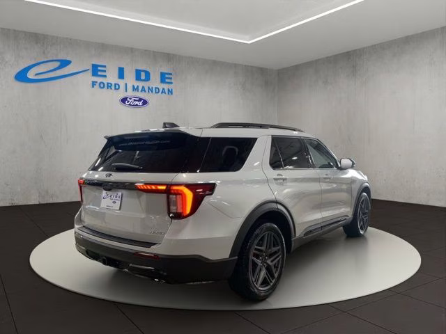 2026 Space White Metallic Ford Explorer ST-Line 4X4 SUV