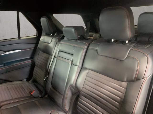 2026 Space White Metallic Ford Explorer ST-Line 4X4 SUV