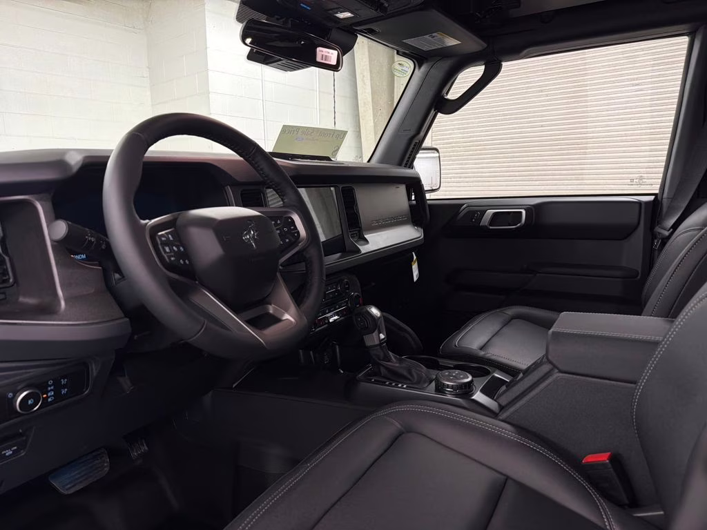 2026 SHADOW BLACK Ford Bronco Badlands 4X4 SUV