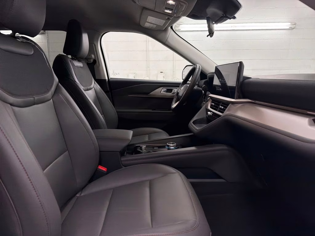 2026 STAR WHITE TRI-COAT Ford Explorer Active RWD SUV