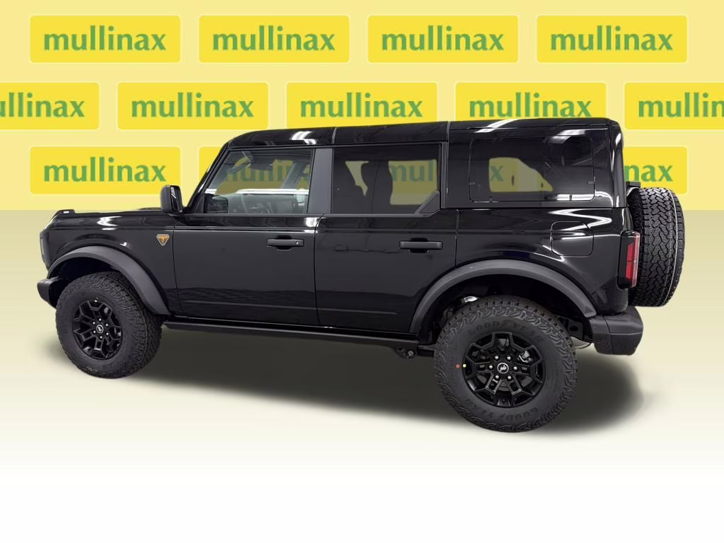 2026 SHADOW BLACK Ford Bronco Badlands 4X4 SUV