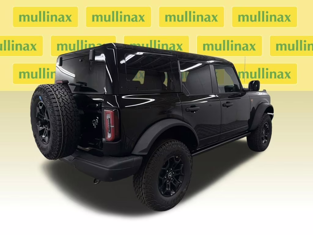 2026 SHADOW BLACK Ford Bronco Badlands 4X4 SUV