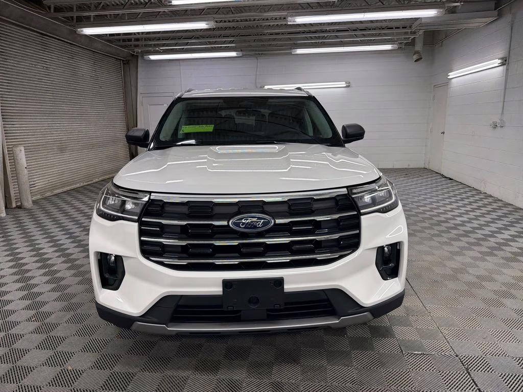 2026 STAR WHITE TRI-COAT Ford Explorer Active RWD SUV