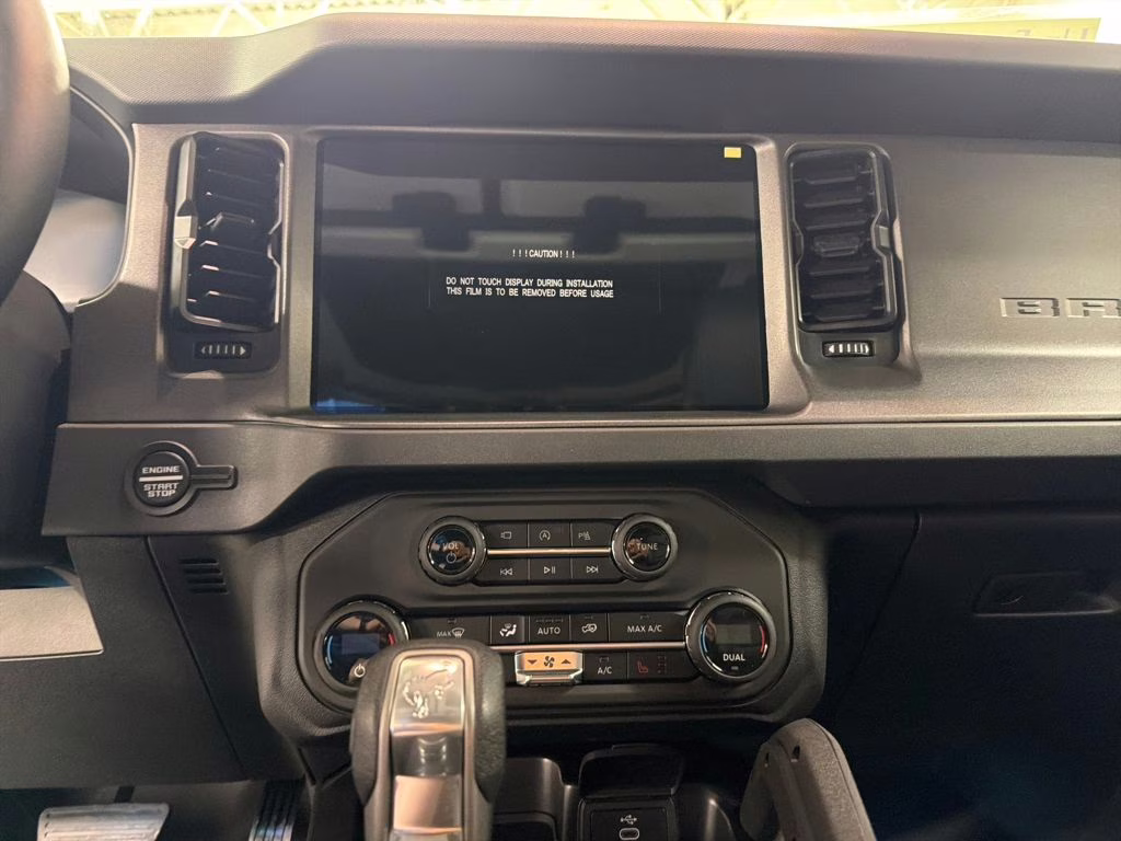 2026 SHADOW BLACK Ford Bronco Badlands 4X4 SUV