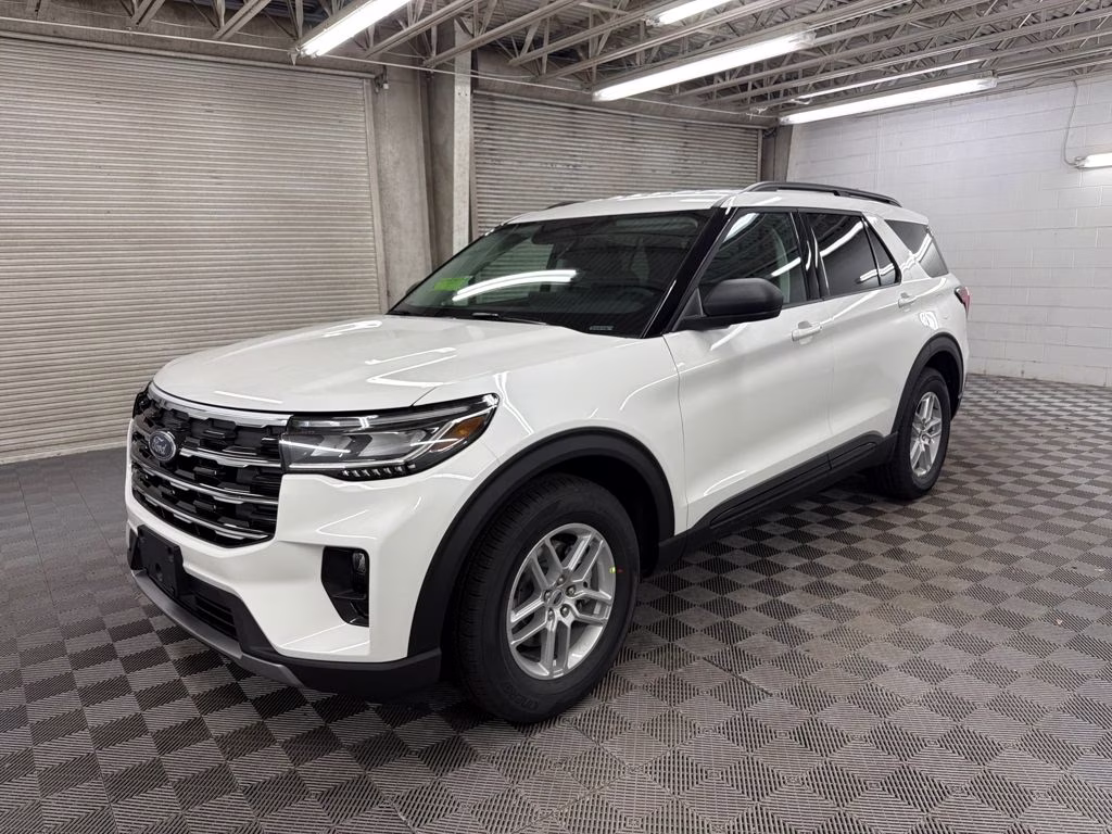 2026 White Ford Explorer Active RWD SUV