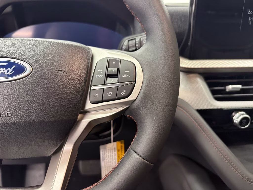 2026 White Ford Explorer Active RWD SUV