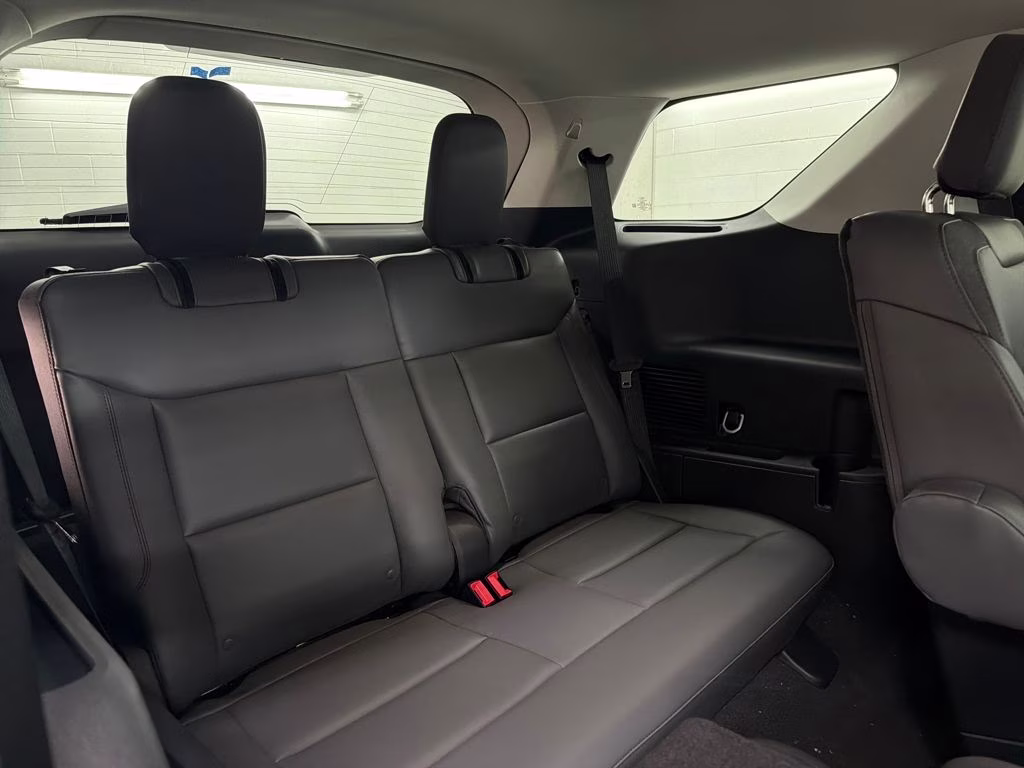 2026 White Ford Explorer Active RWD SUV