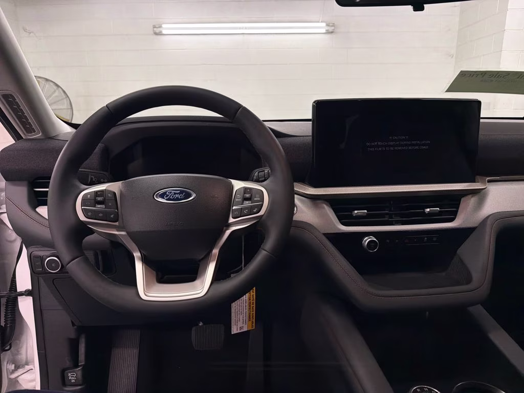 2026 White Ford Explorer Active RWD SUV