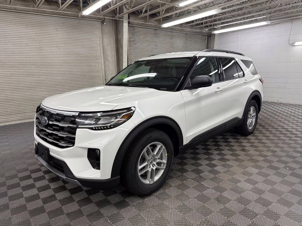2026 STAR WHITE TRI-COAT Ford Explorer Active RWD SUV