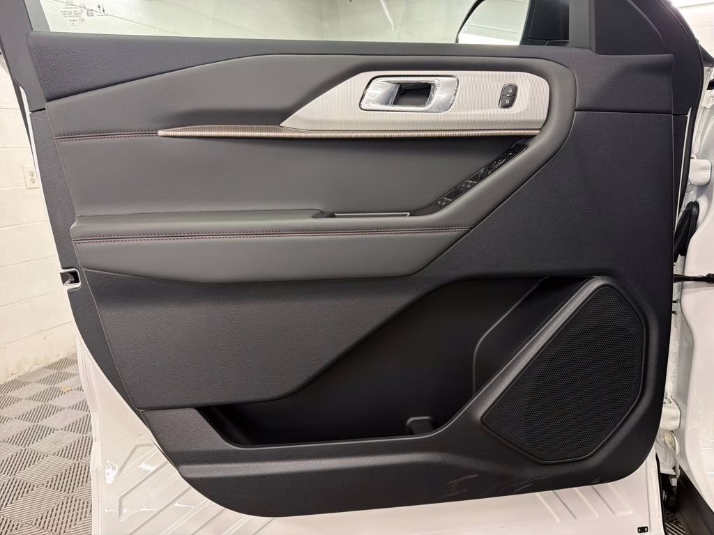 2026 STAR WHITE TRI-COAT Ford Explorer Active RWD SUV
