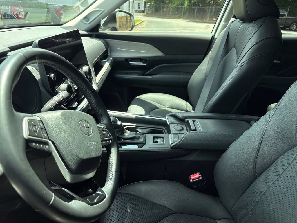 2024 Pearl Toyota Grand Highlander Limited FWD SUV