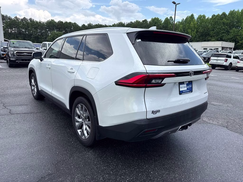 2024 Pearl Toyota Grand Highlander Limited FWD SUV