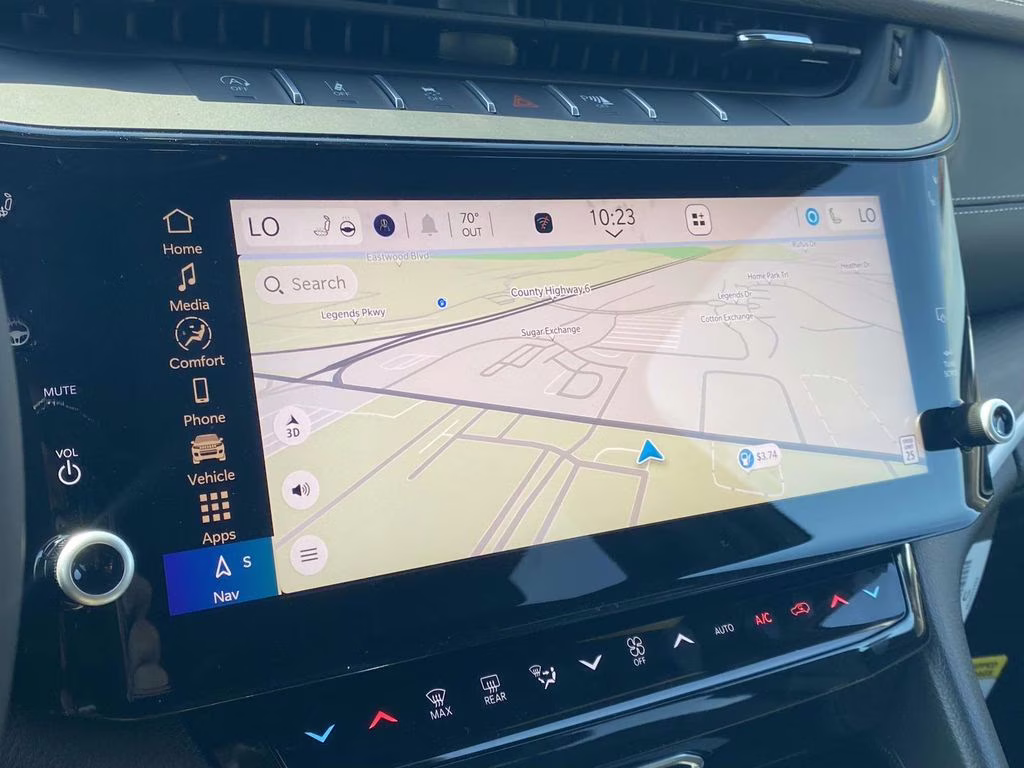 2026 Bright White Clearcoat Jeep Grand Cherokee Laredo Altitude 4X4 SUV