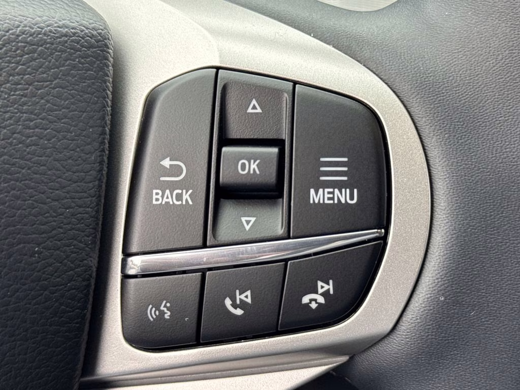 2026 White Metallic Ford Explorer Active RWD SUV