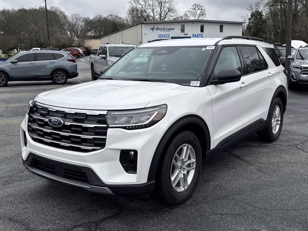 2026 White Metallic Ford Explorer Active RWD SUV
