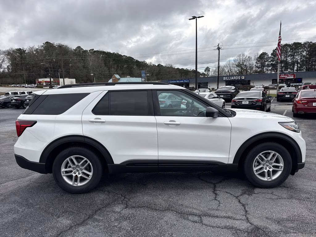 2026 White Metallic Ford Explorer Active RWD SUV