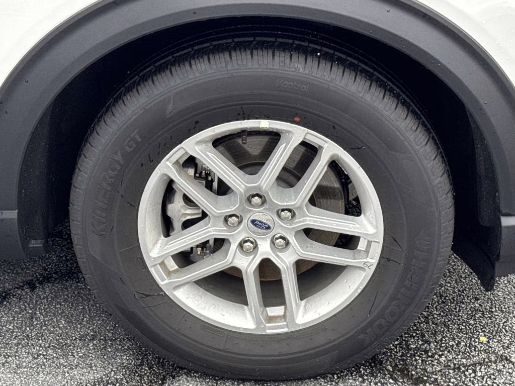 2026 White Metallic Ford Explorer Active RWD SUV