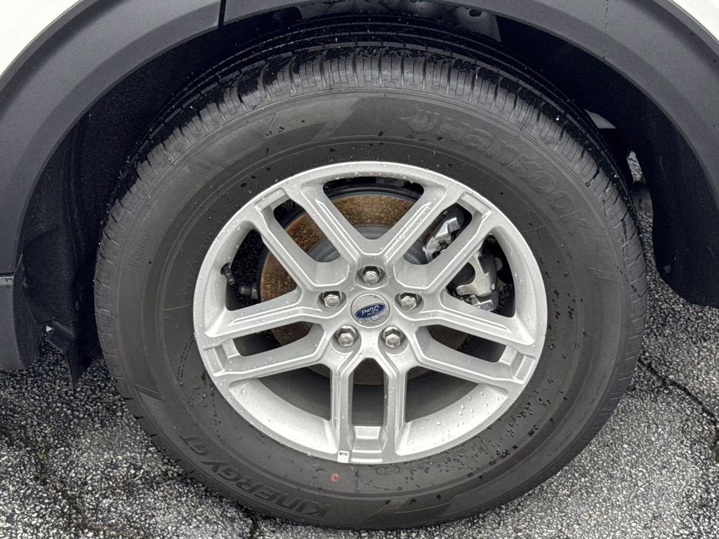 2026 White Metallic Ford Explorer Active RWD SUV