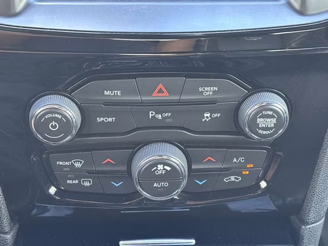 2022 Granite Crystal Metallic Clearcoat Chrysler 300 S RWD Sedan