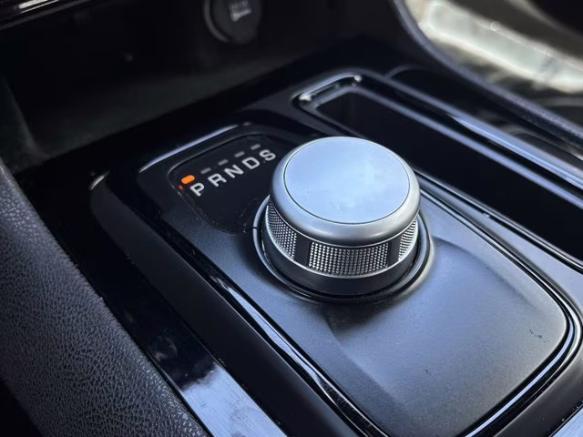 2022 Granite Crystal Metallic Clearcoat Chrysler 300 S RWD Sedan