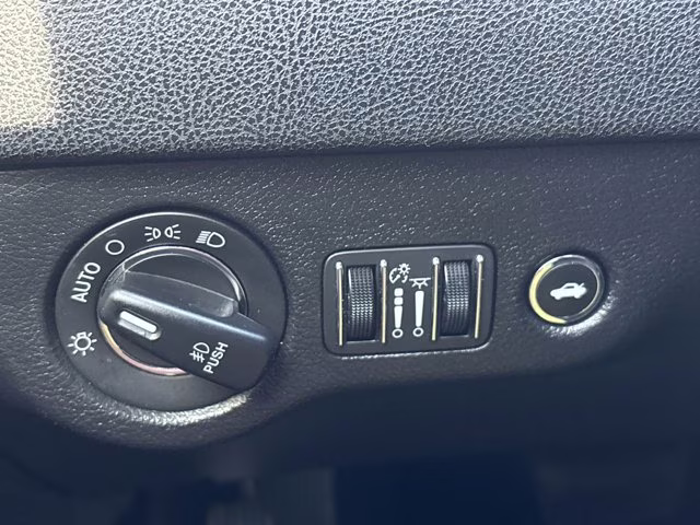 2022 Granite Crystal Metallic Clearcoat Chrysler 300 S RWD Sedan