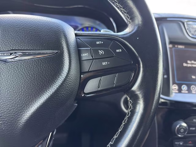 2022 Granite Crystal Metallic Clearcoat Chrysler 300 S RWD Sedan