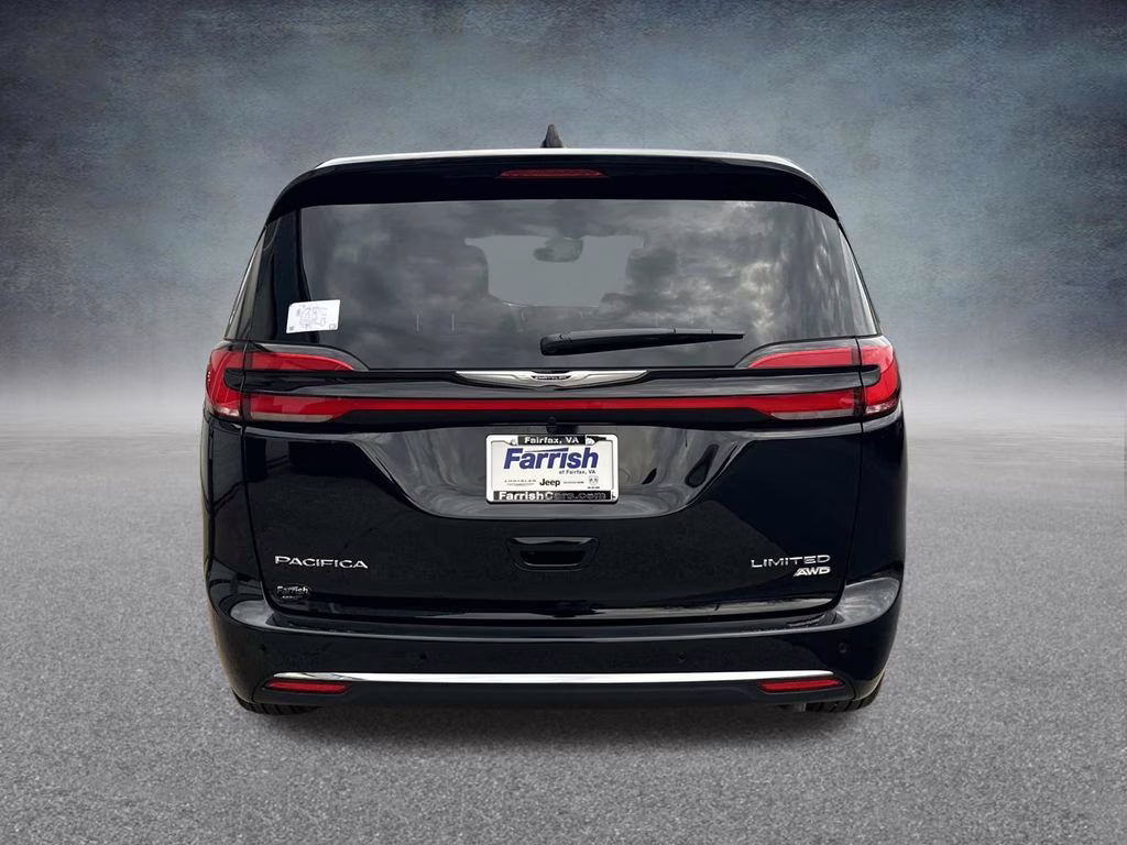 2026 Diamond Black Crystal Pearlcoat Chrysler Pacifica Limited AWD Van
