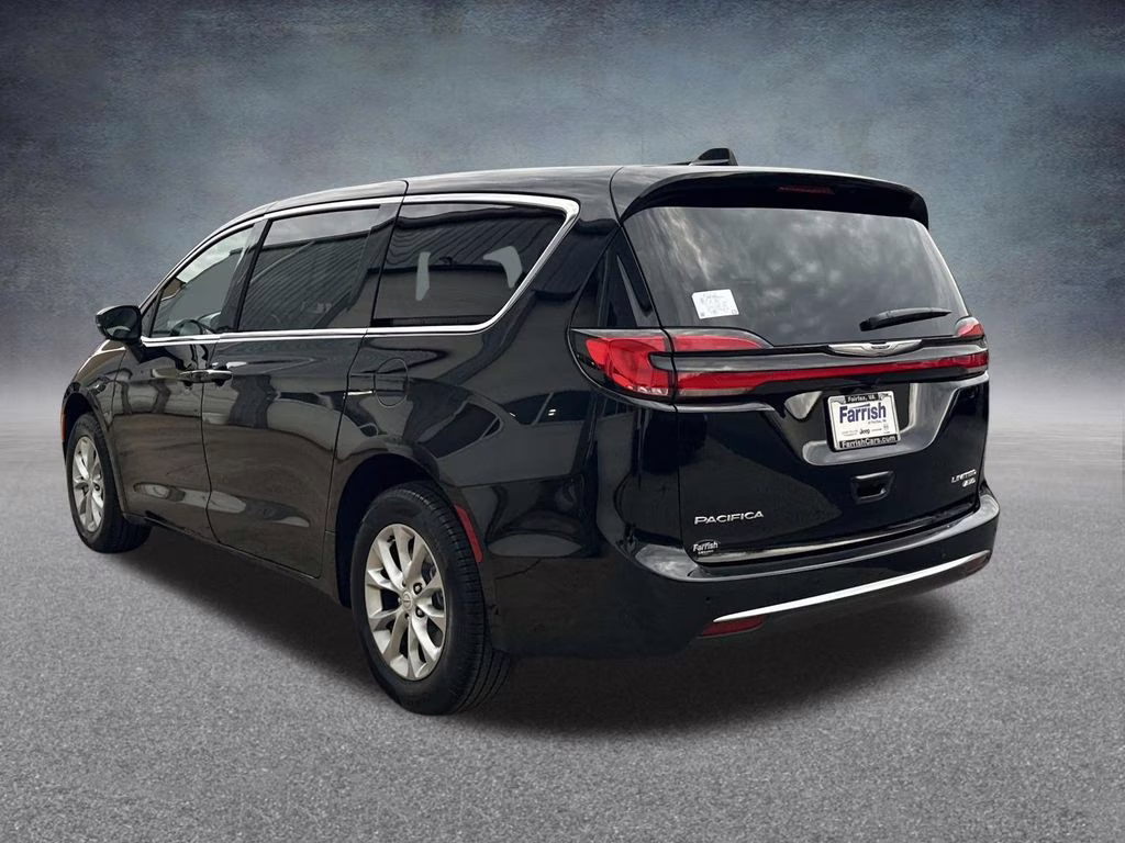 2026 Diamond Black Crystal Pearlcoat Chrysler Pacifica Limited AWD Van