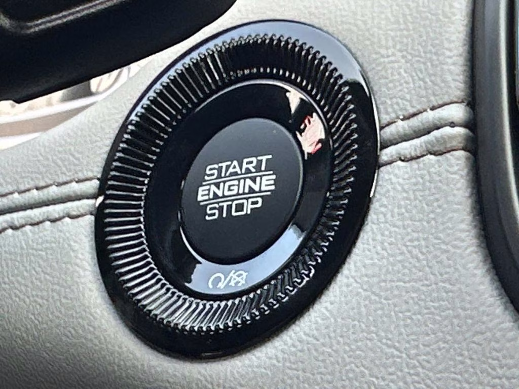 2026 Bright White Clearcoat Jeep Compass Limited 4X4 SUV