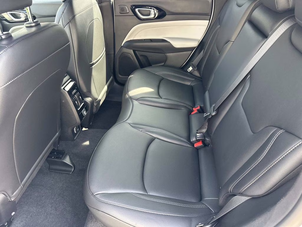 2026 Bright White Clearcoat Jeep Compass Limited 4X4 SUV