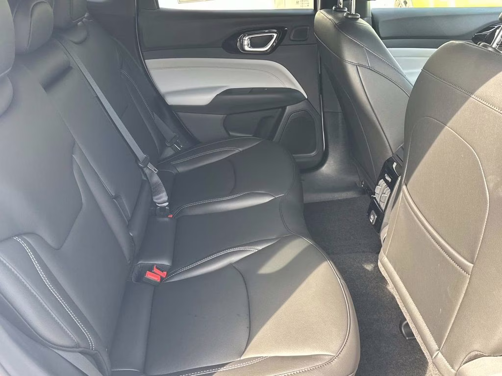 2026 Bright White Clearcoat Jeep Compass Limited 4X4 SUV