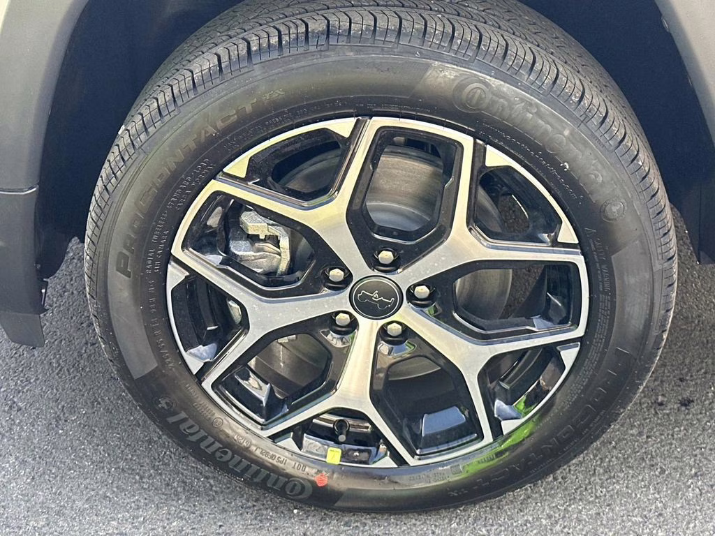 2026 Bright White Clearcoat Jeep Compass Limited 4X4 SUV