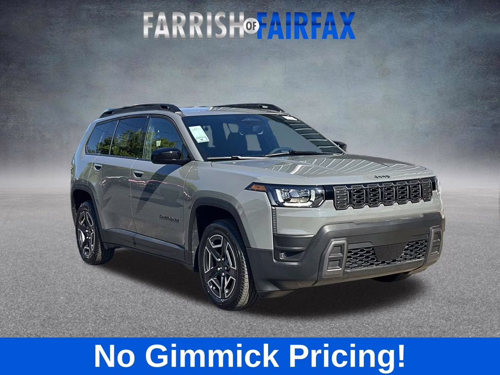 2026 Sting-Gray Clearcoat Jeep Cherokee Laredo 4X4 SUV