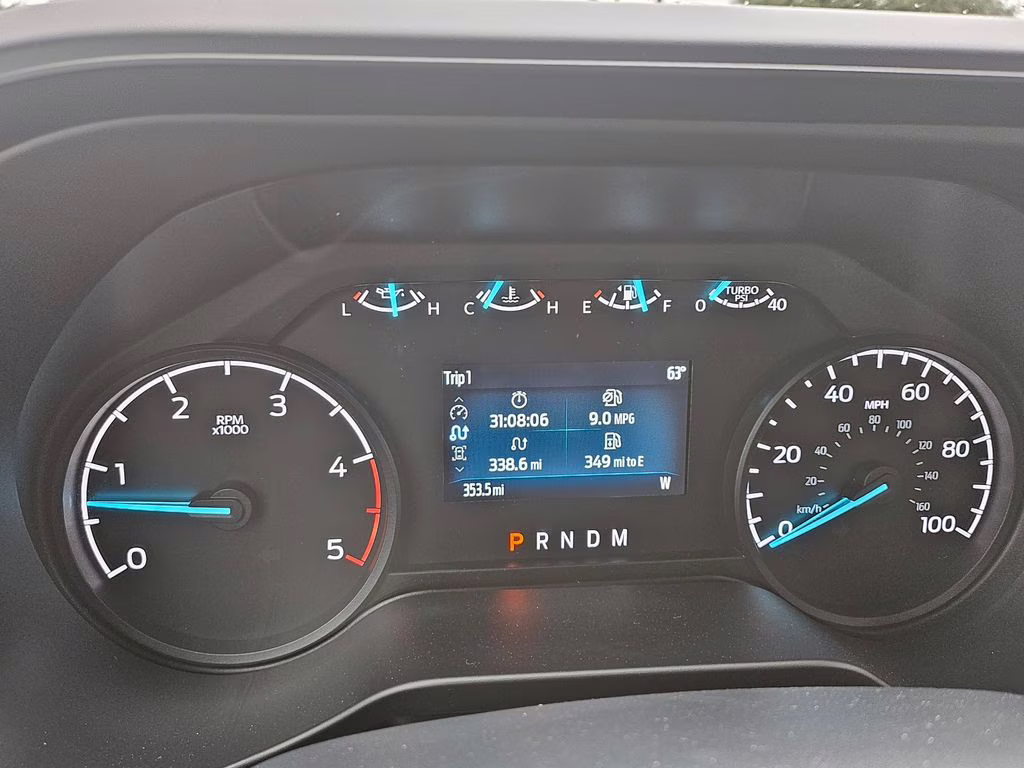 2026 Oxford White Ford Super Duty F-450 DRW XL RWD Chassis