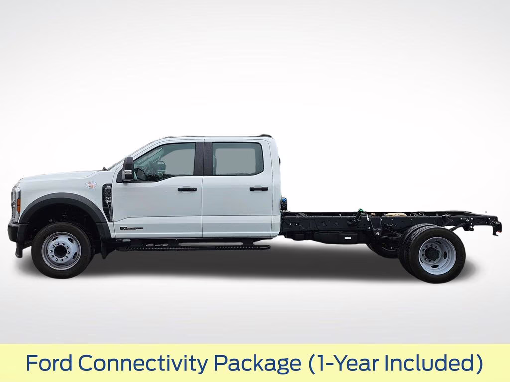 2026 Oxford White Ford Super Duty F-450 DRW XL RWD Chassis