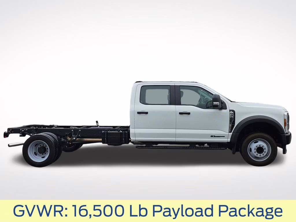 2026 Oxford White Ford Super Duty F-450 DRW XL RWD Chassis