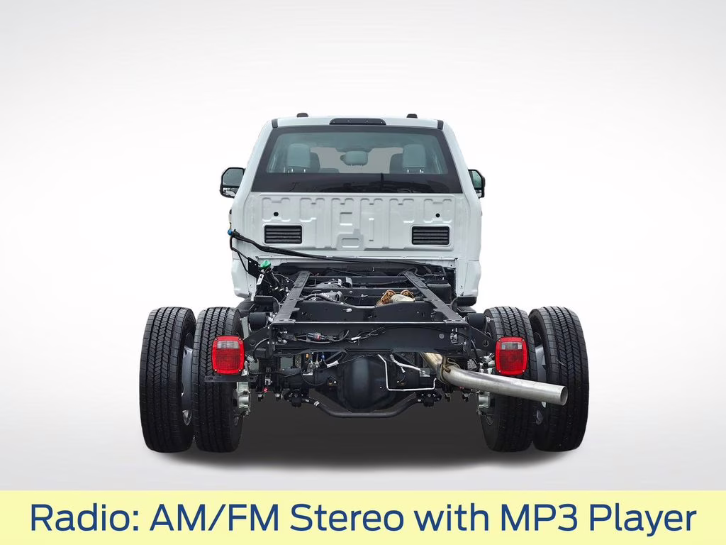2026 Oxford White Ford Super Duty F-450 DRW XL RWD Chassis