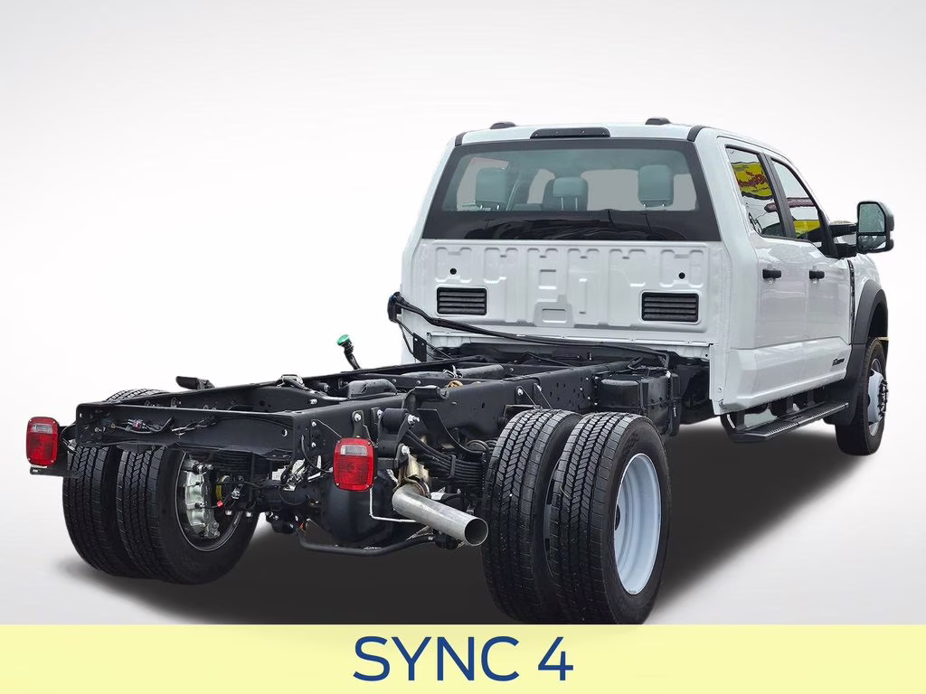 2026 Oxford White Ford Super Duty F-450 DRW XL RWD Chassis