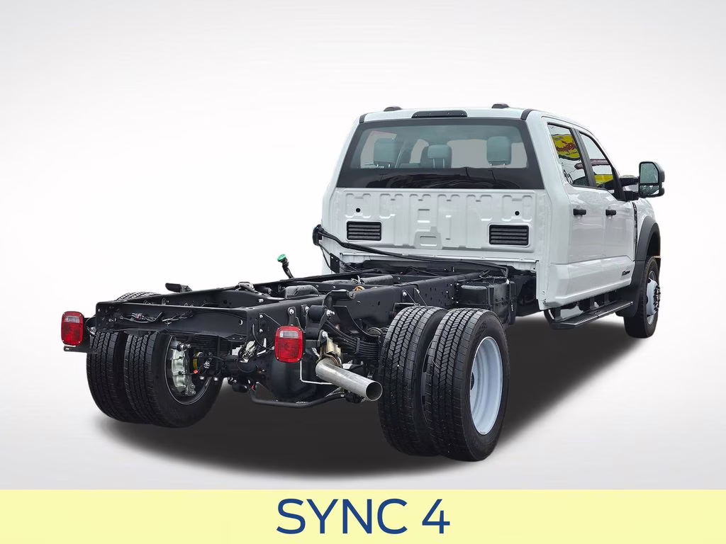 2026 Oxford White Ford Super Duty F-450 DRW XL RWD Chassis