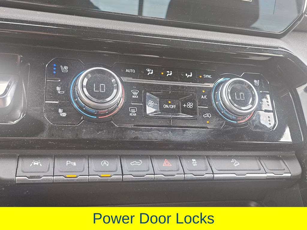 2023 Summit White GMC Sierra 1500 AT4 4X4 Truck