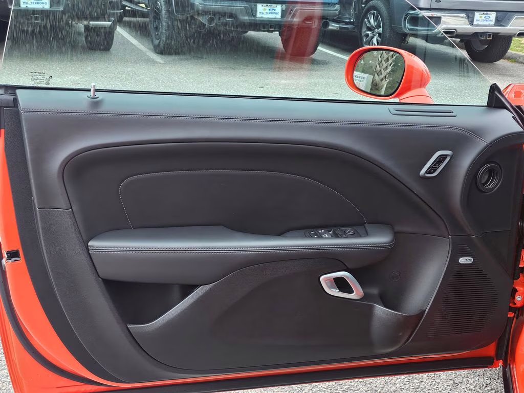 2023 Go Mango! Dodge Challenger R/T Scat Pack Widebody RWD Coupe