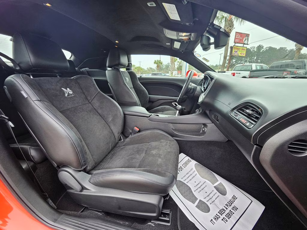 2023 Go Mango! Dodge Challenger R/T Scat Pack Widebody RWD Coupe