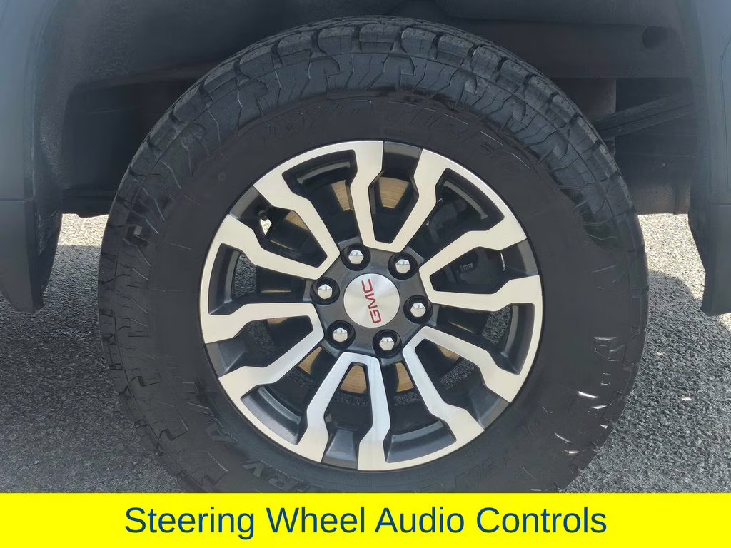 2023 Summit White GMC Sierra 1500 AT4 4X4 Truck