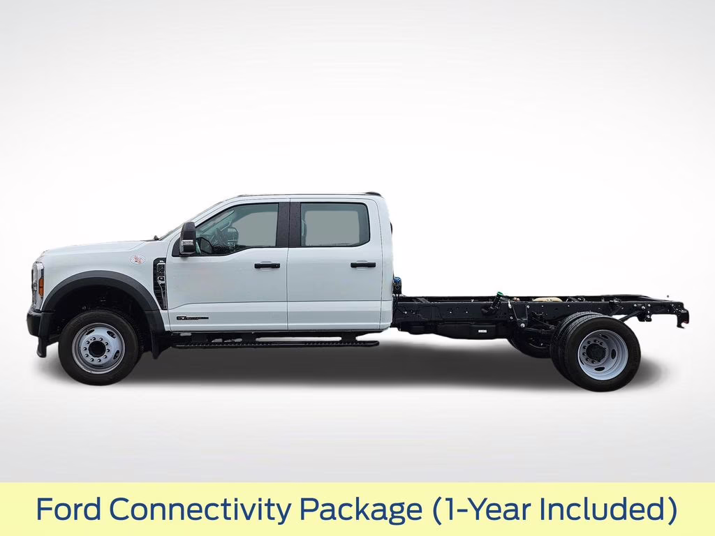 2026 Oxford White Ford Super Duty F-450 DRW XL RWD Chassis