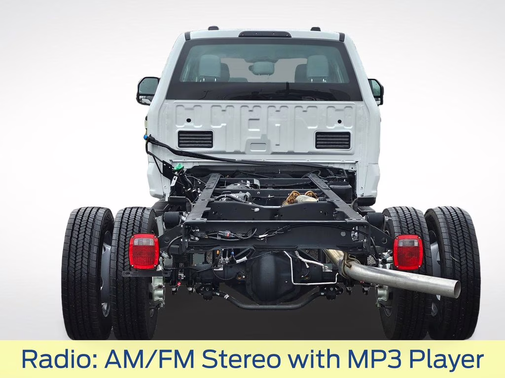 2026 Oxford White Ford Super Duty F-450 DRW XL RWD Chassis