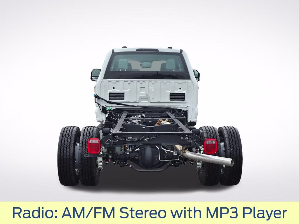 2026 Oxford White Ford Super Duty F-450 DRW XL RWD Chassis